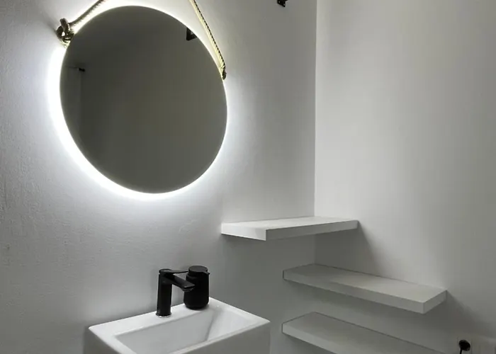 Boutique Penthouse Sea View Apartment *